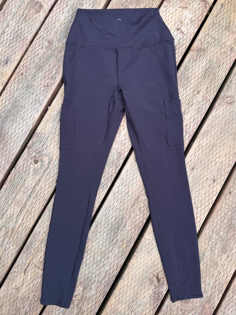 Spyder Women’s cargo leggings in black.